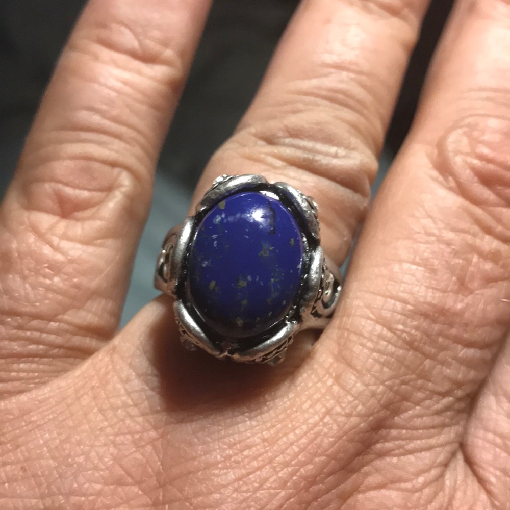 Gorgeous lapis ring with QZ